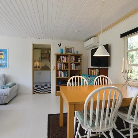 Nice In W/ Wifi And 3 Bedrooms Holiday home